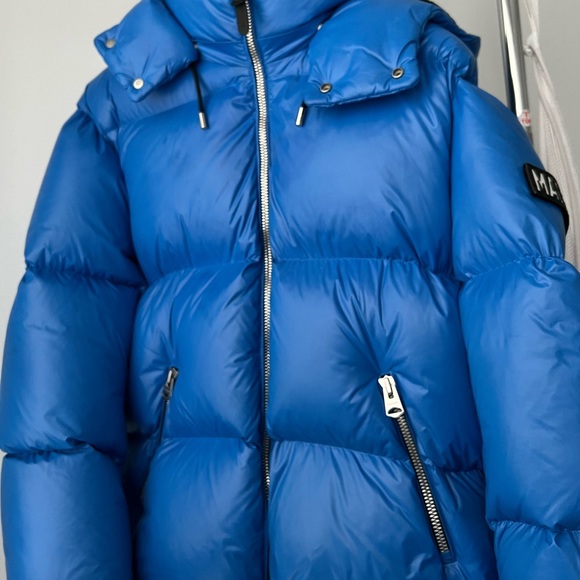 Mackage - Kent-Z Lustrous Light Down Jacket with Hood. - Picture 4 of 14